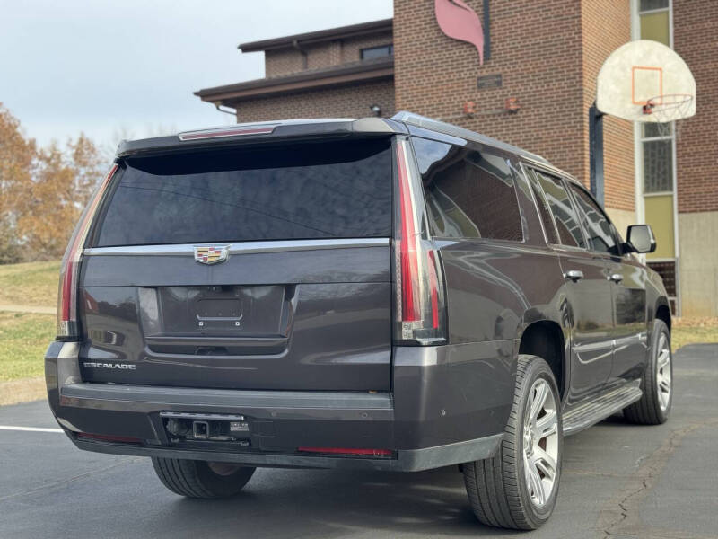 2017 Cadillac Escalade ESV Luxury