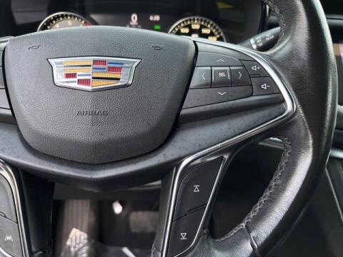 2022 Cadillac XT5 Luxury