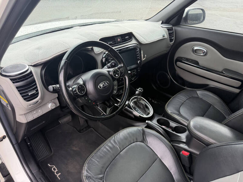 2015 Kia Soul +