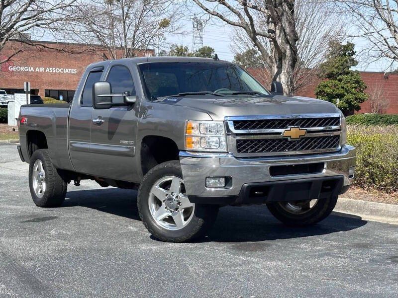 Gray 2013 Chevrolet Silverado 2500HD LT 4x4 LT 4dr Extended Cab SB 2