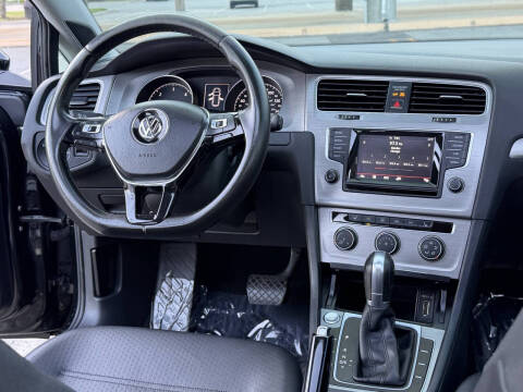 2015 Volkswagen Golf SportWagen TDI SE