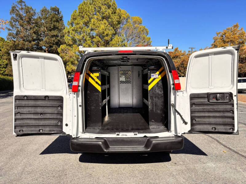 2023 Chevrolet Express 2500