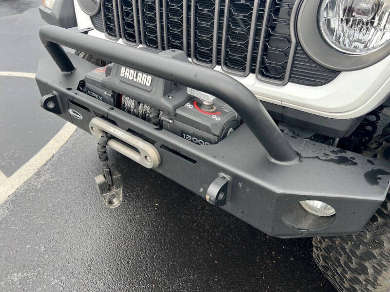 Used 2024 Jeep Wrangler 4-Door Sport with VIN 1C4PJXDG3RW305014 for sale in Wood River, IL
