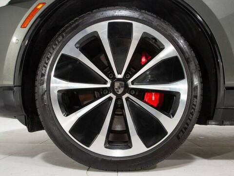 2024 Porsche Macan Turbo Electric