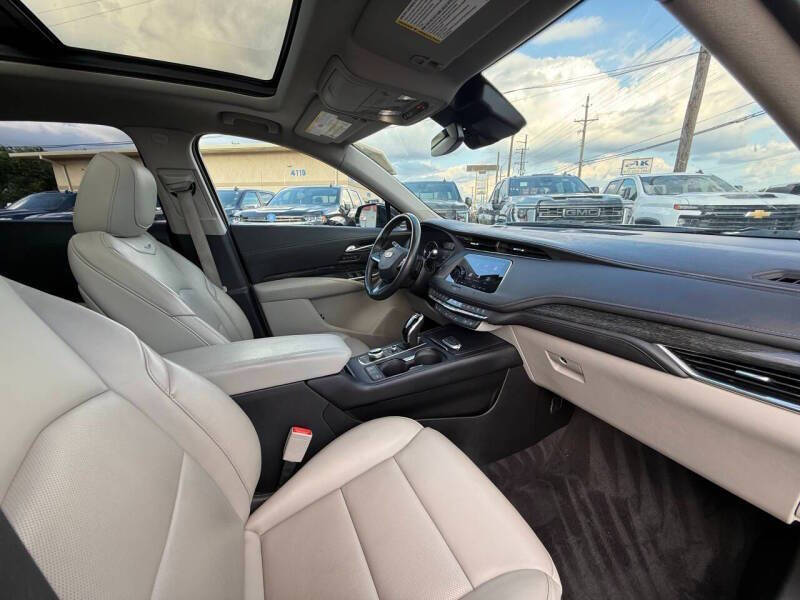2021 Cadillac XT4 Premium Luxury
