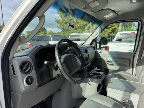 2014 Ford E-Series E-150