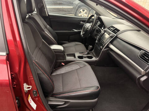 2016 Toyota Camry SE