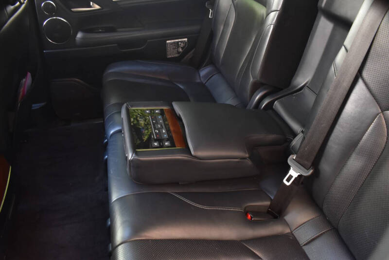 2018 Lexus LX 570