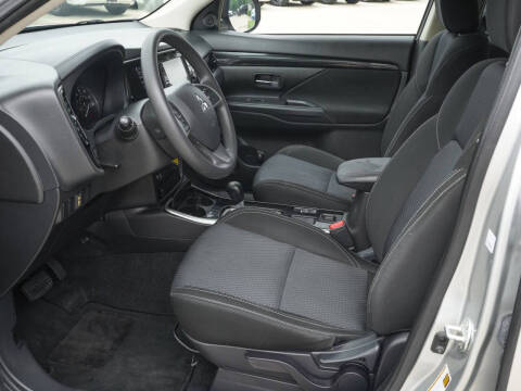 2019 Mitsubishi Outlander ES