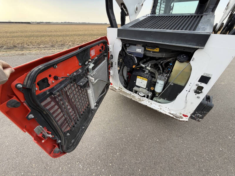 2021 Bobcat T66