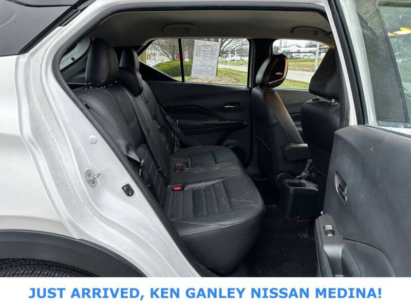 2019 Nissan Kicks SR