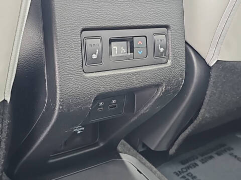 2025 Mitsubishi Outlander PHEV SEL