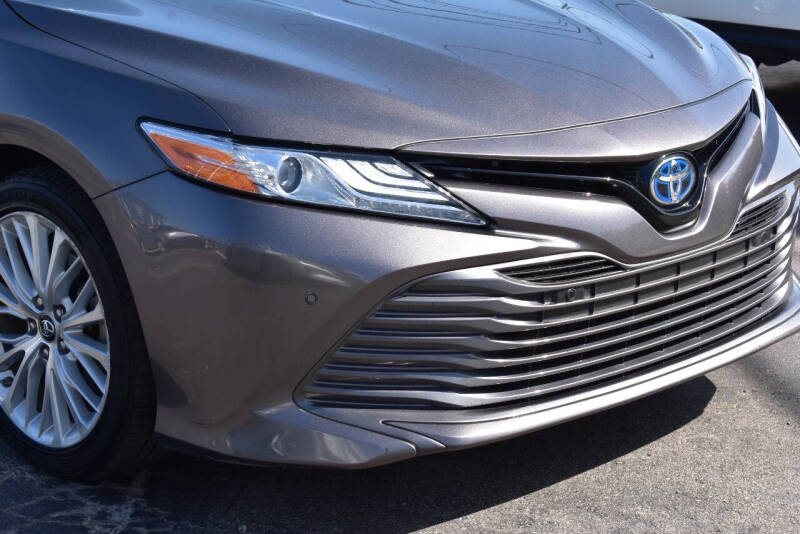 2018 Toyota Camry Hybrid XLE