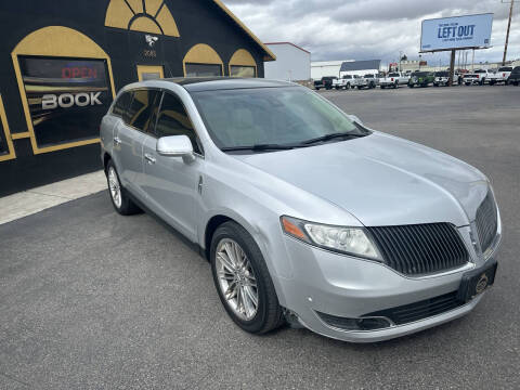 2014 Lincoln MKT for sale at BELOW BOOK AUTO SALES in Idaho Falls ID