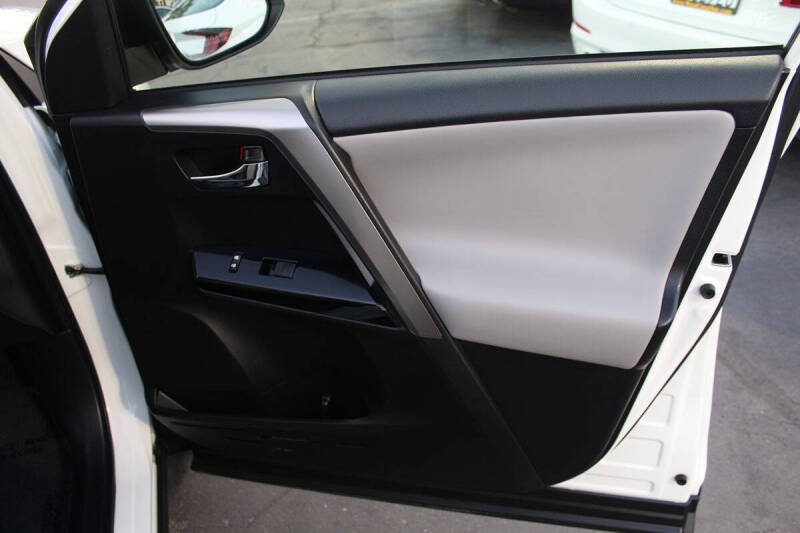 2017 Toyota RAV4 Hybrid Limited