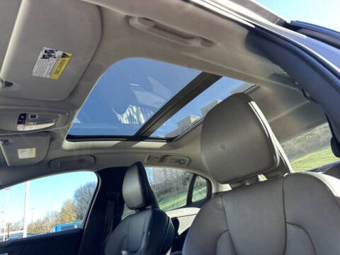 2024 Volvo S60 B5 Core Dark Theme