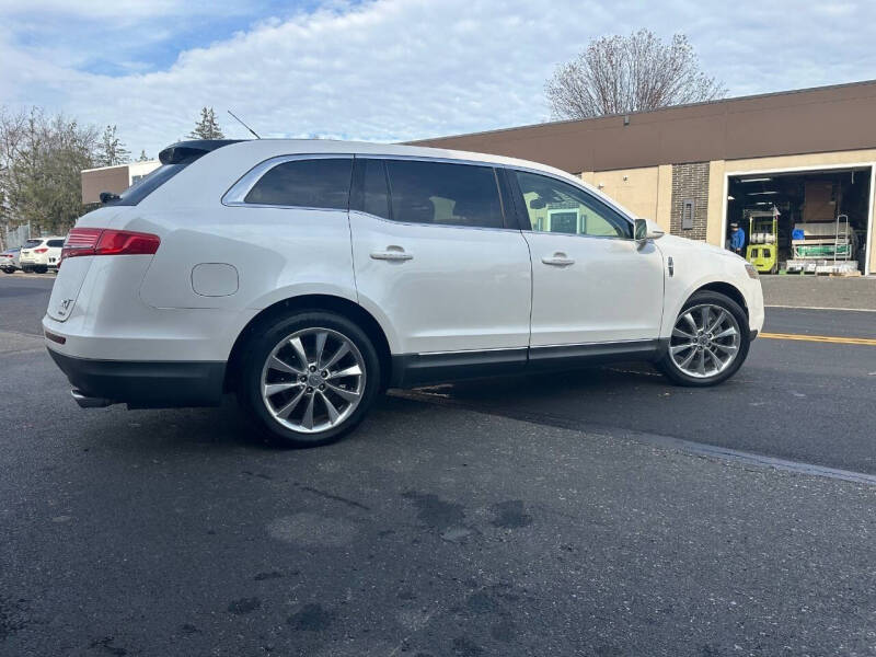 2010 Lincoln MKT EcoBoost