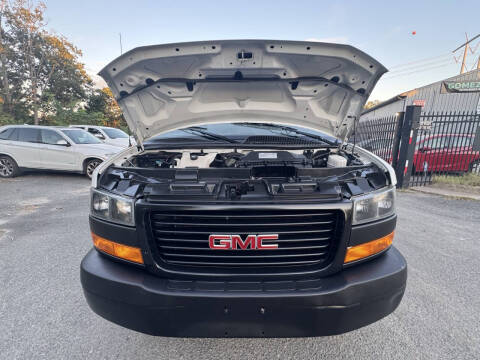 2019 GMC Savana 2500