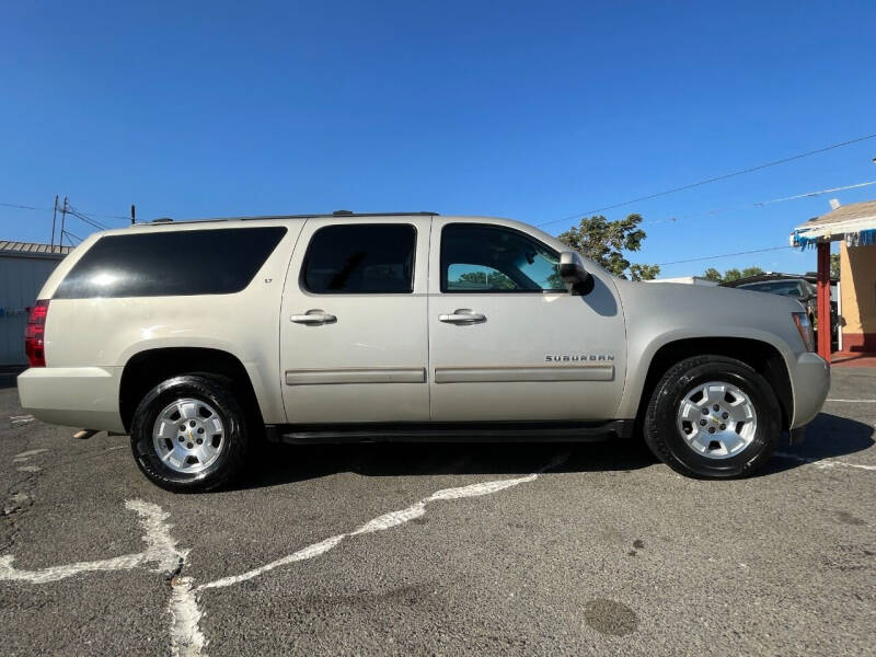 2013 Chevrolet Suburban LT
