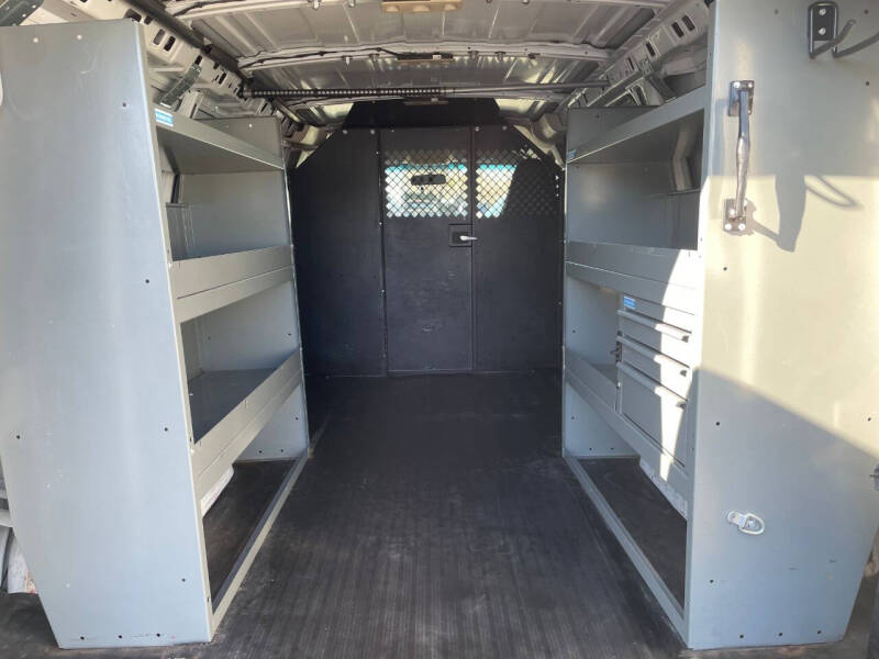 2017 GMC Savana 3500