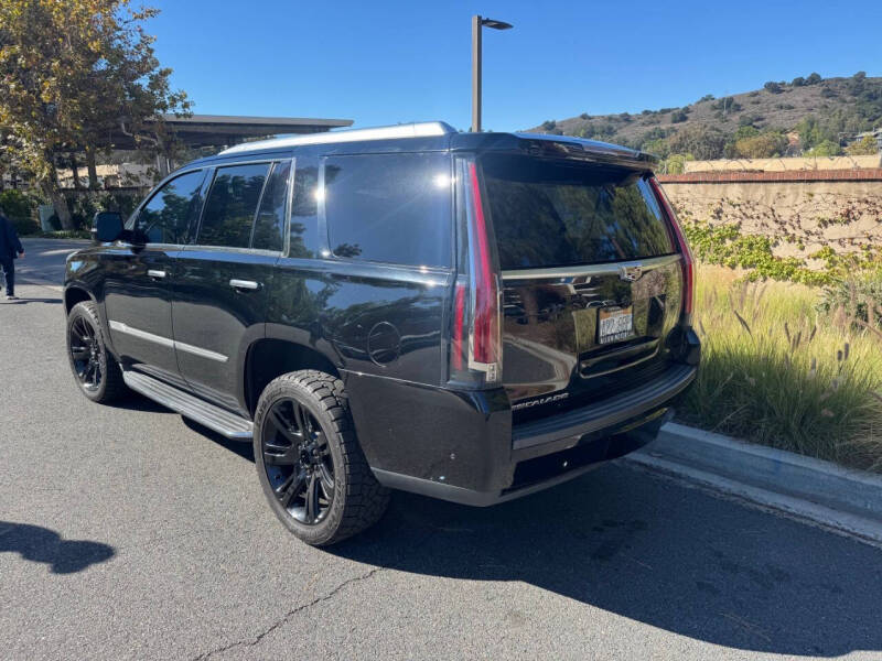 2018 Cadillac Escalade Luxury