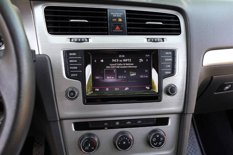 2015 Volkswagen Golf TSI S