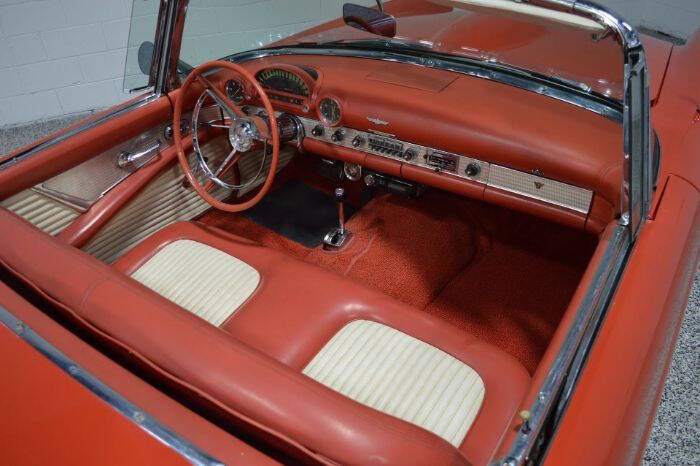 1956 Ford Thunderbird