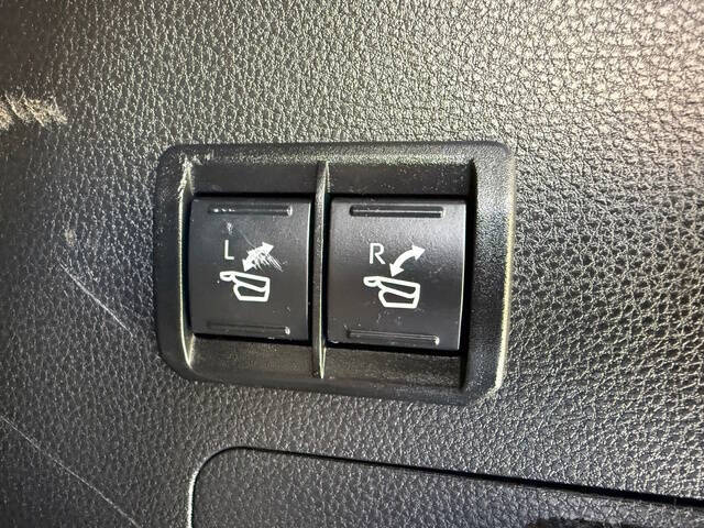 2025 Toyota Sequoia SR5