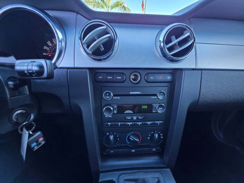 2008 Ford Mustang GT Deluxe