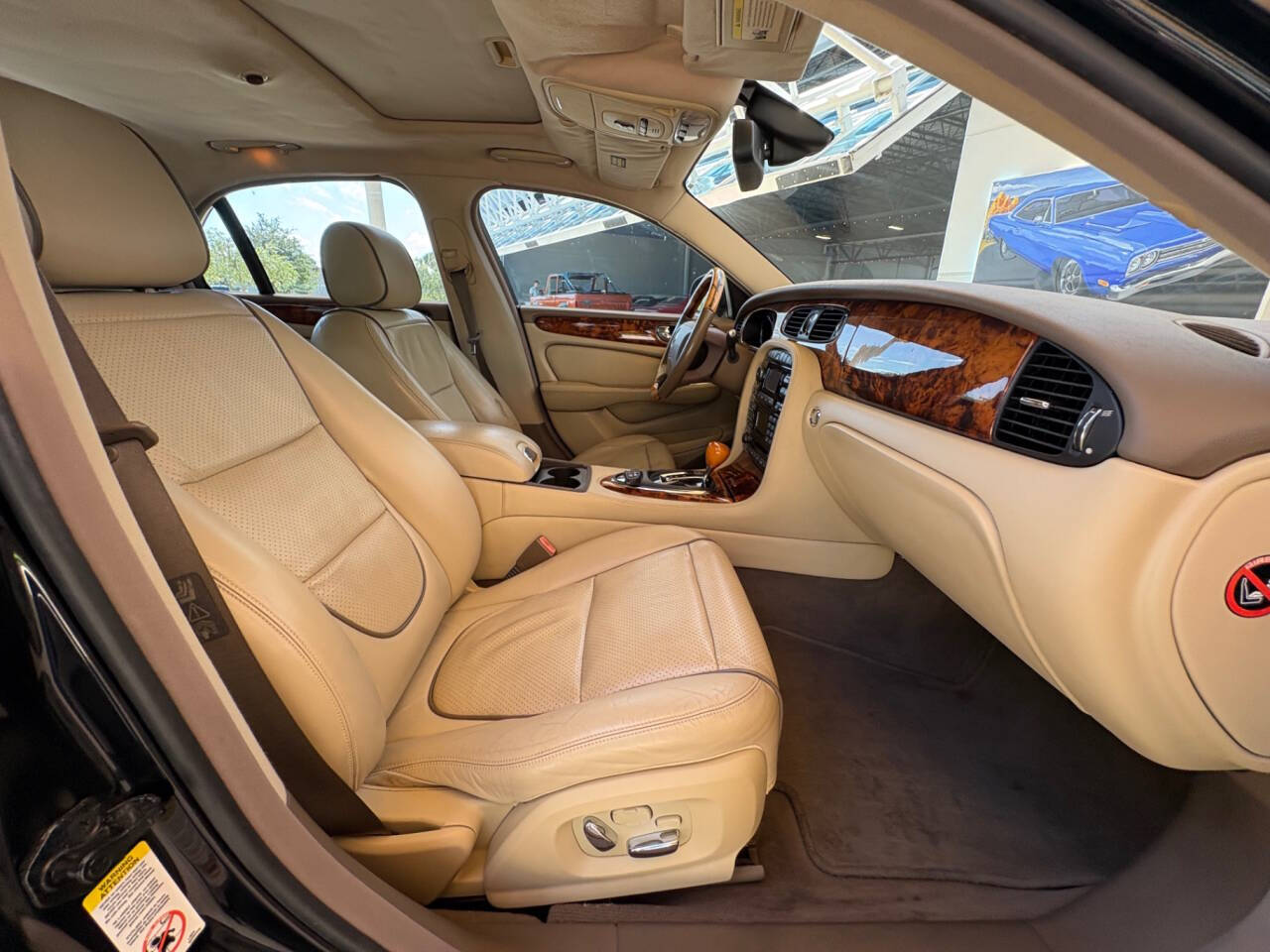 2008 Jaguar XJ-Series 29