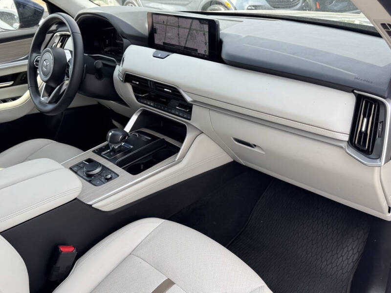 2025 Mazda CX-90 Plug-in Hybrid Premium Plus