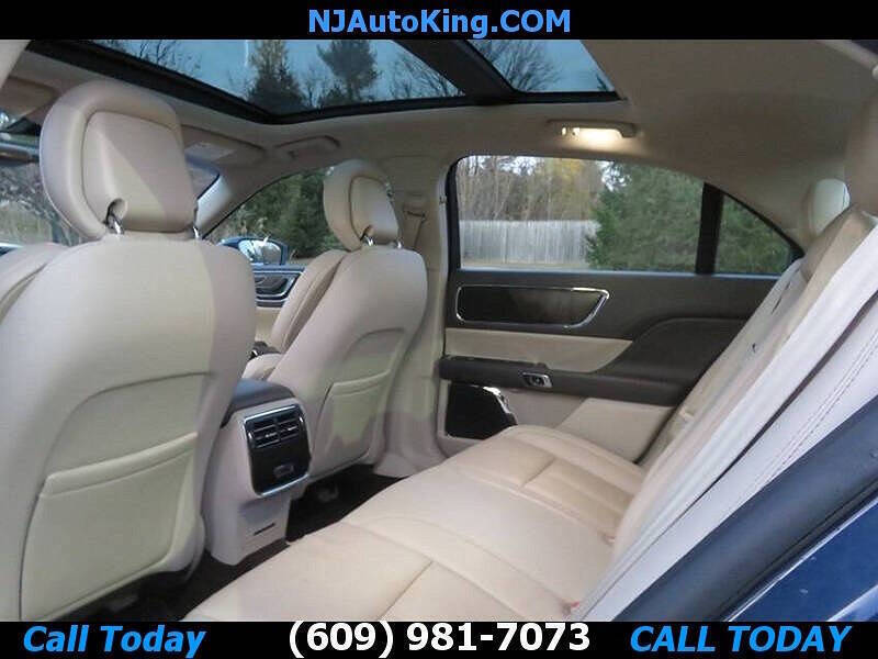 2018 Lincoln Continental Select