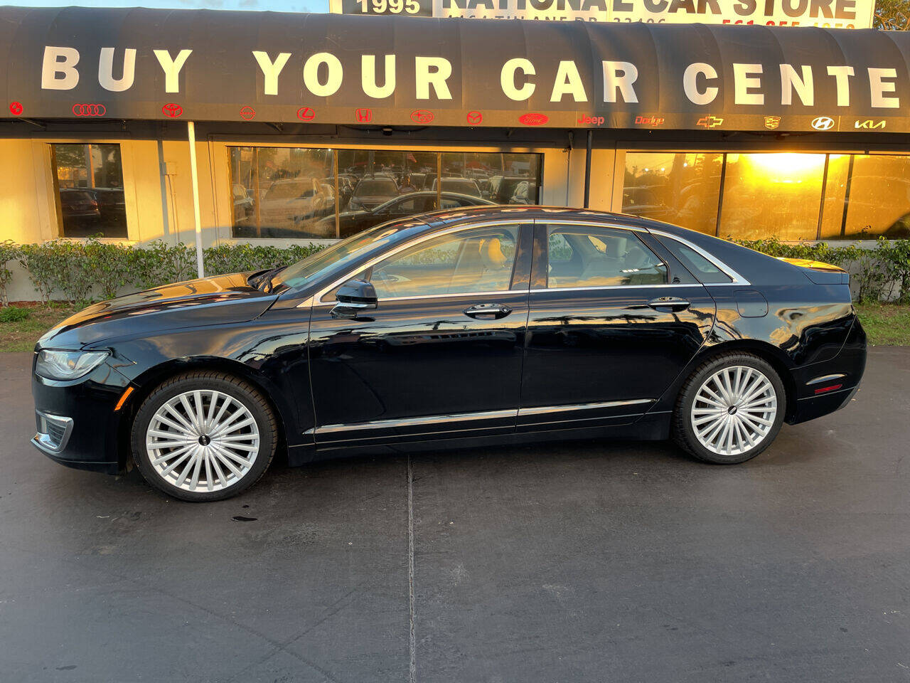 2017 Lincoln MKZ Sedan - $15,900