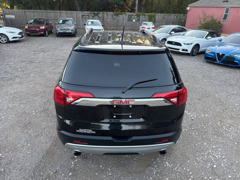 2017 GMC Acadia SLE-2