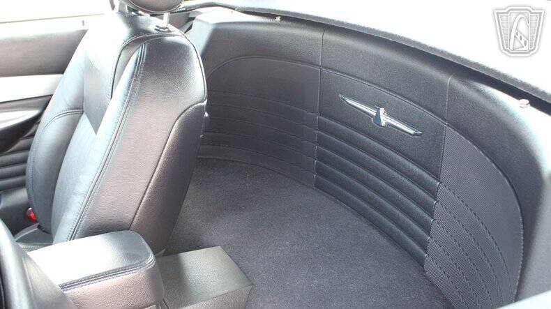 2005 Ford Thunderbird