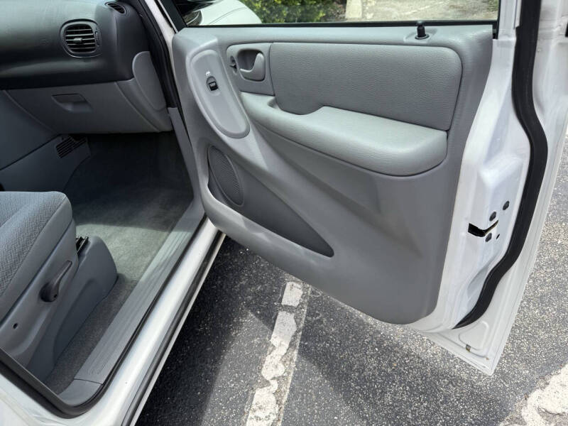 2004 Dodge Grand Caravan SXT