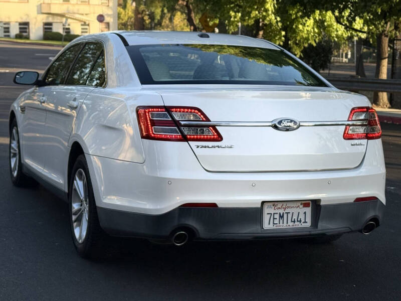 2014 Ford Taurus SEL
