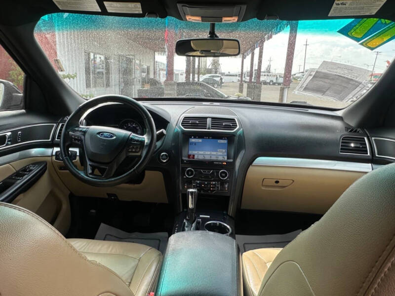 2017 Ford Explorer XLT