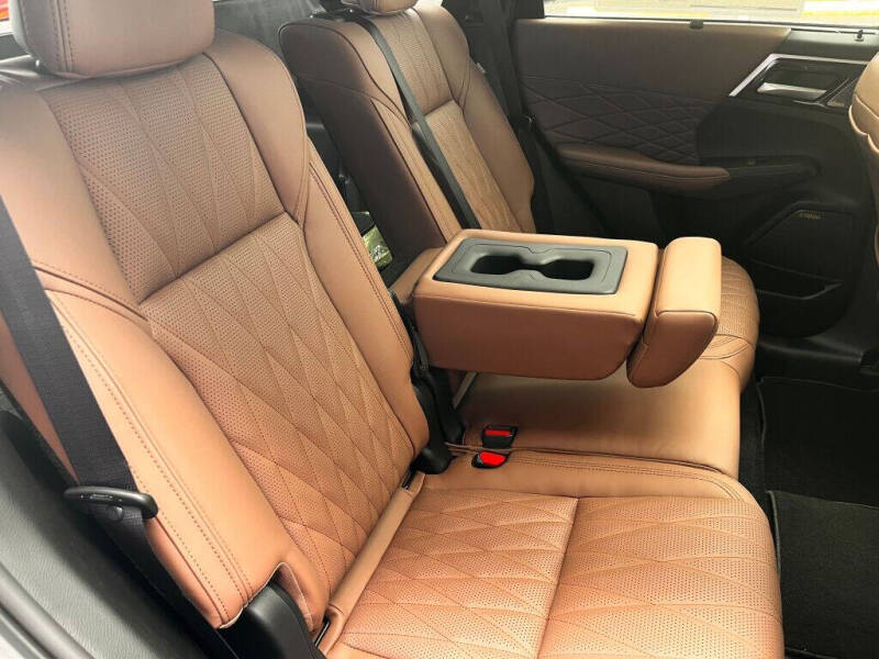2026 Mitsubishi Outlander PHEV