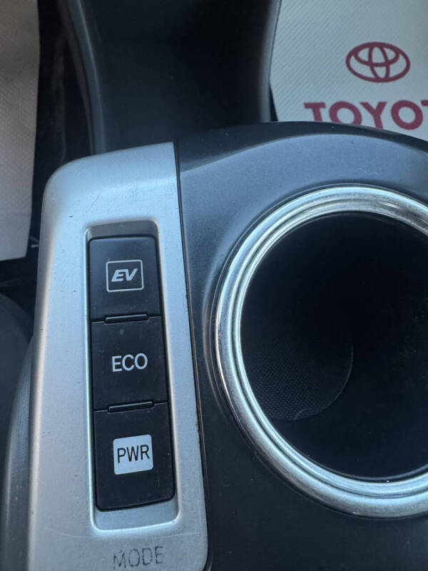 2012 Toyota Prius v Five