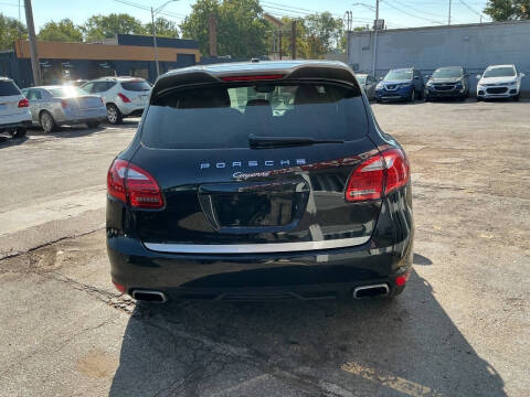 2014 Porsche Cayenne Platinum