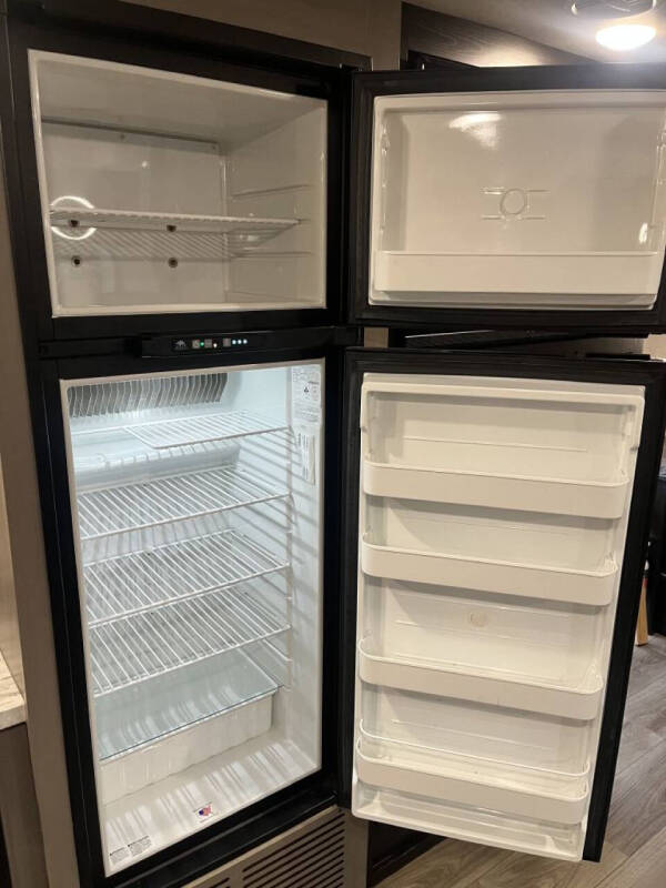 2021 Starcraft Marine SUPER LITE