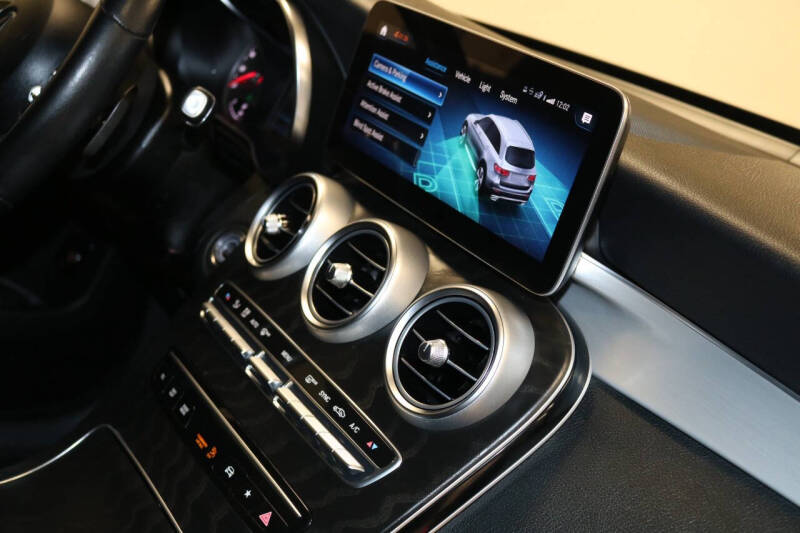 2021 Mercedes-Benz GLC GLC 300