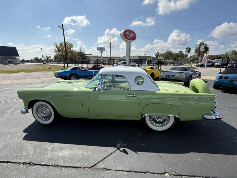 1956 Ford Thunderbird