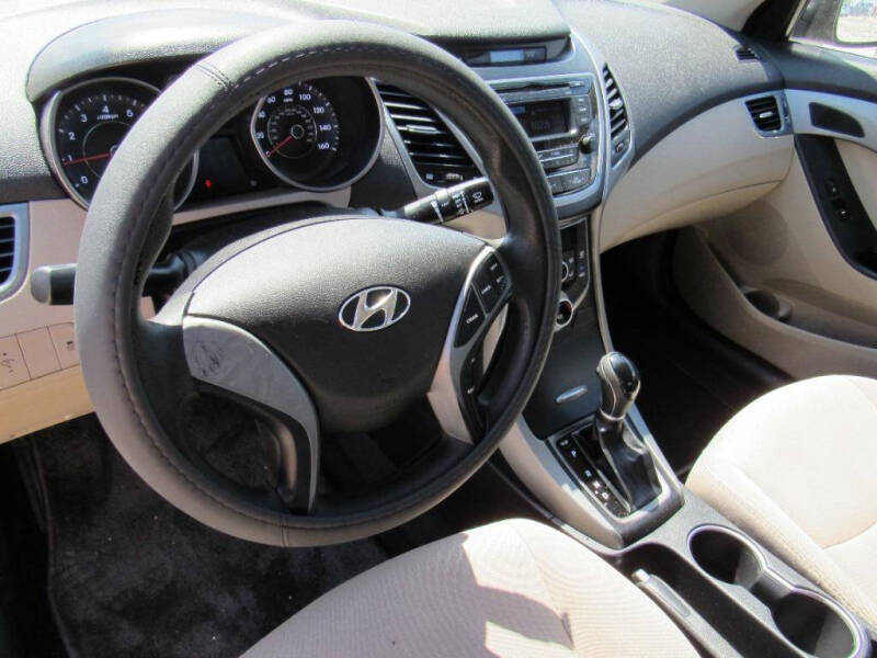 2016 Hyundai Elantra