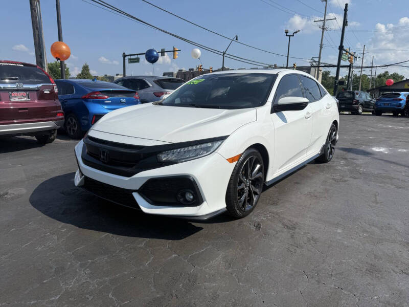 2018 Honda Civic Hatchback Sport Touring's photo