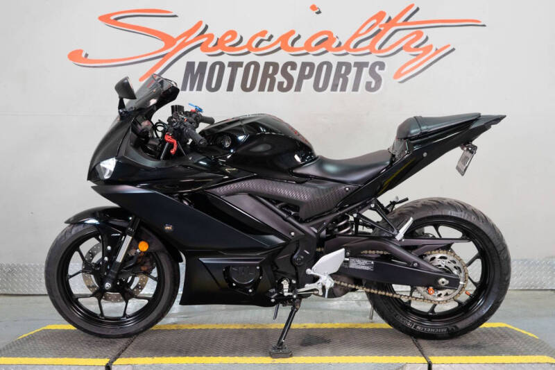 2023 Yamaha YZF-R3 ABS