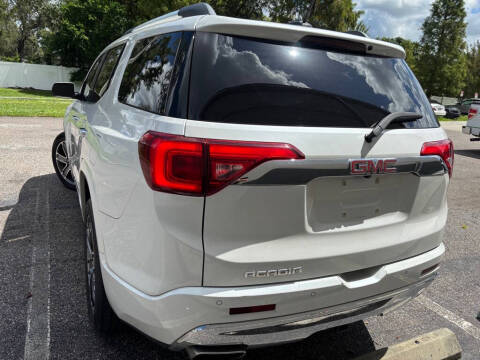 2017 GMC Acadia Denali