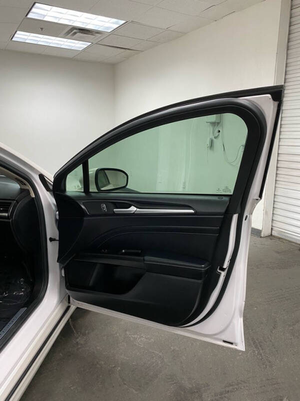 2019 Ford Fusion Energi Titanium