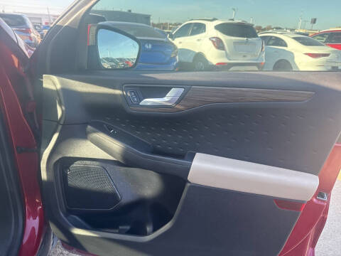 2020 Ford Escape Titanium